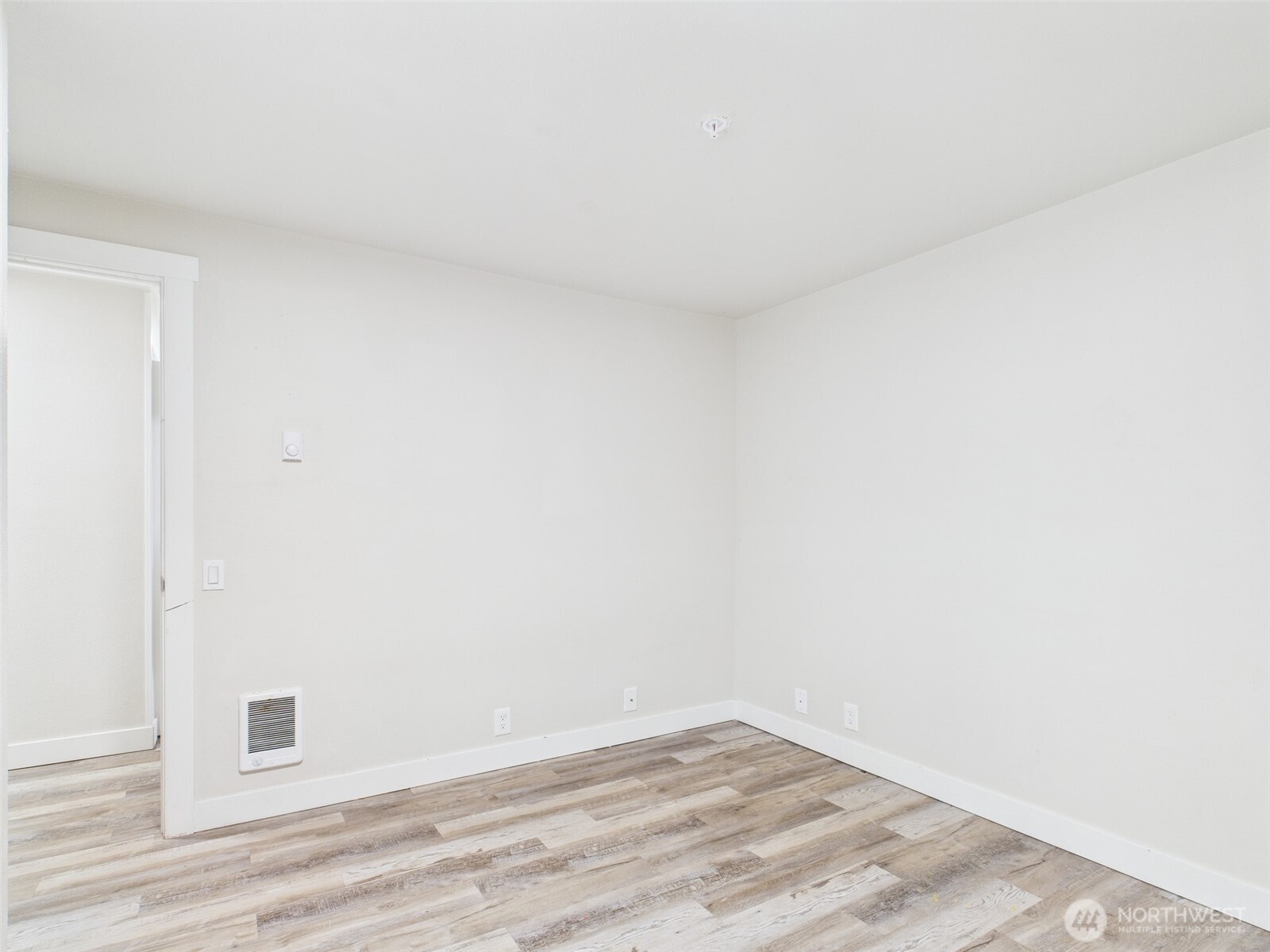 29645 18th Avenue S Federal Way WA 98003