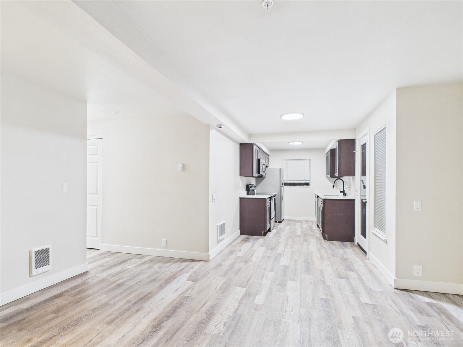 29645 18th Avenue S Federal Way WA 98003