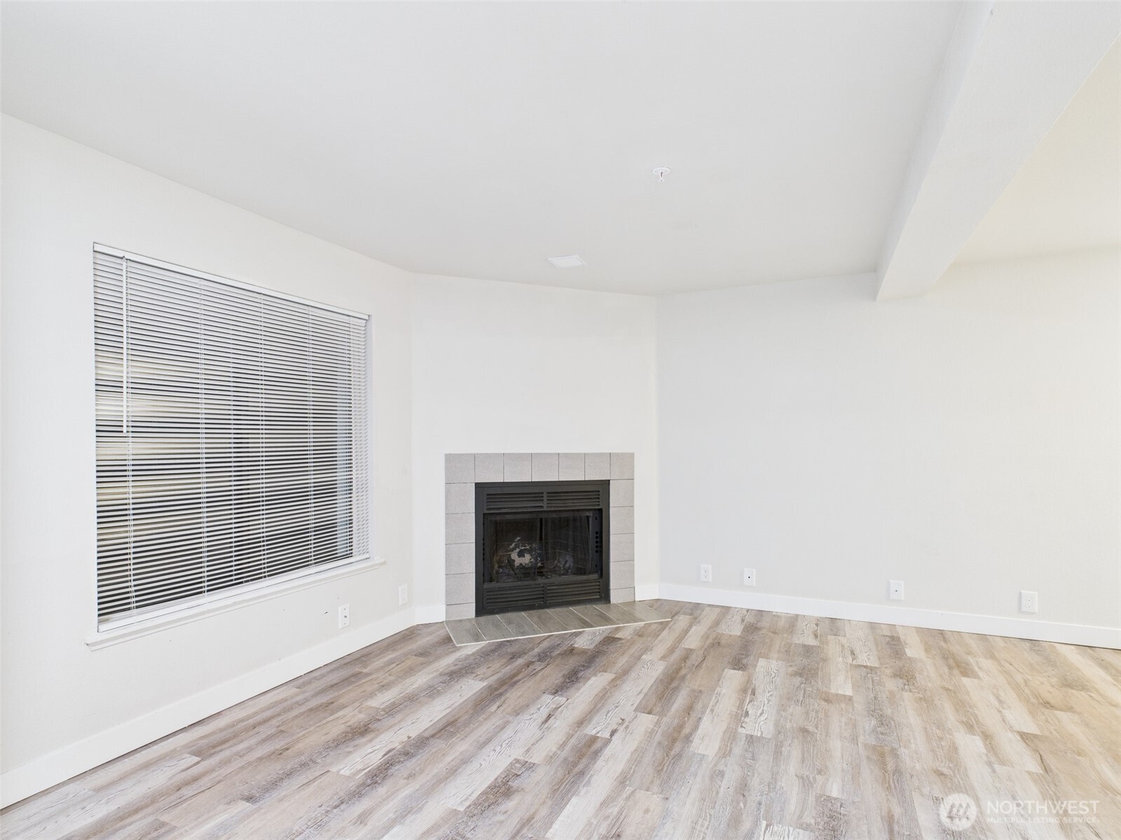 29645 18th Avenue S Federal Way WA 98003