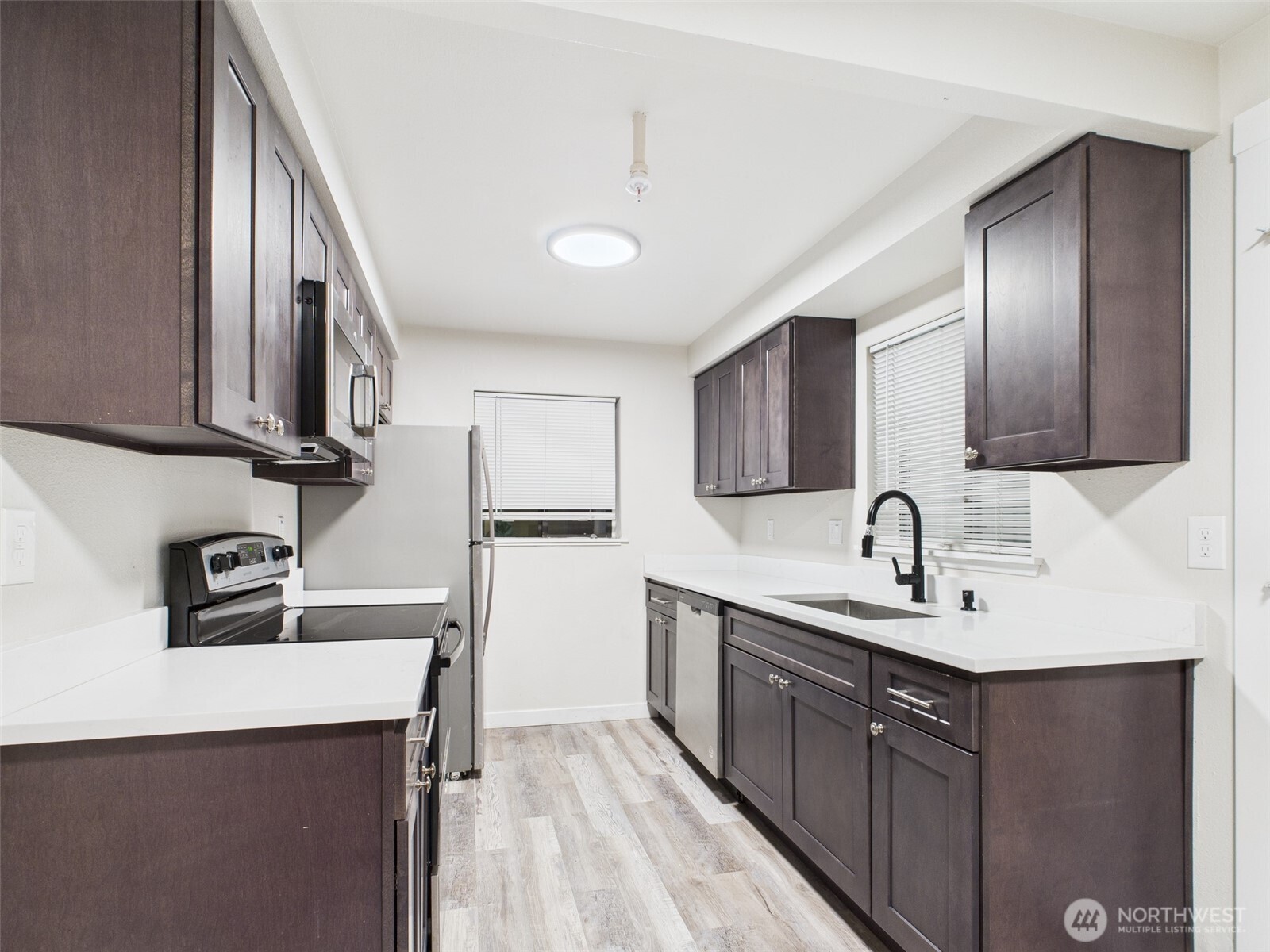 29645 18th Avenue S Federal Way WA 98003