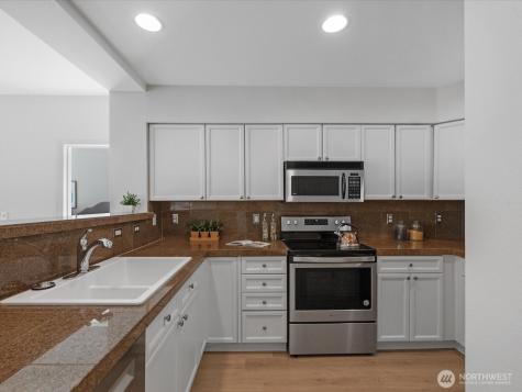 2244 132nd Avenue SE Bellevue WA 98005