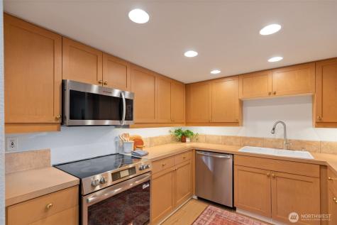 10419 NE 32nd Place Bellevue WA 98004