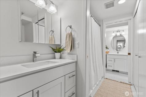 3921 108th Avenue NE Bellevue WA 98004