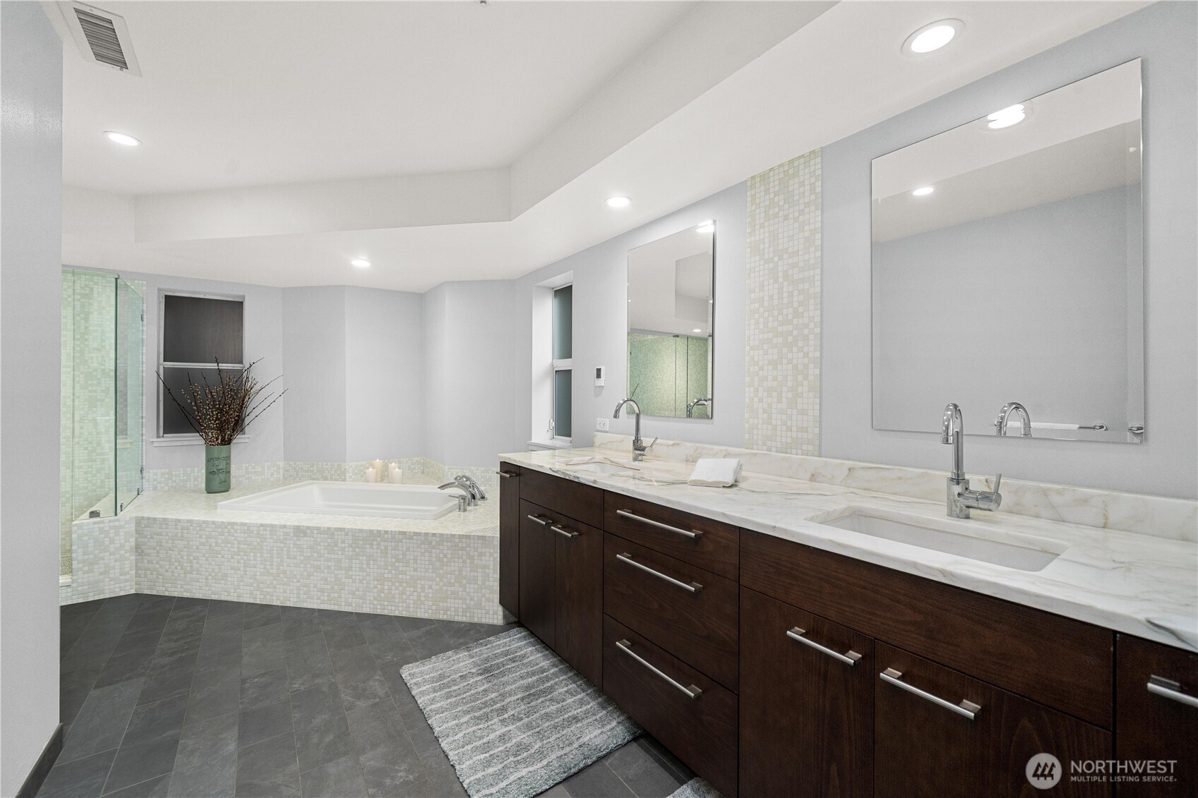 11122 NE 41st Drive Kirkland WA 98033