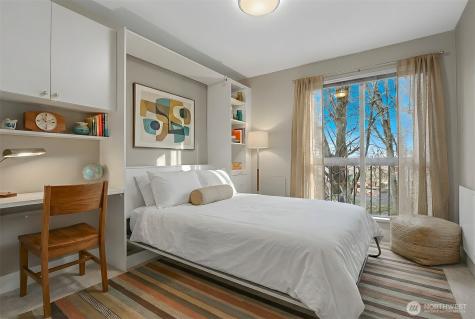 500 5th Avenue W Seattle WA 98119