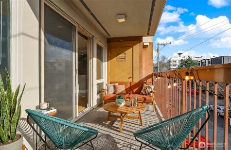 500 5th Avenue W Seattle WA 98119