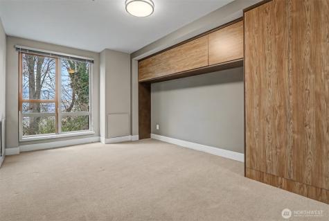 500 5th Avenue W Seattle WA 98119