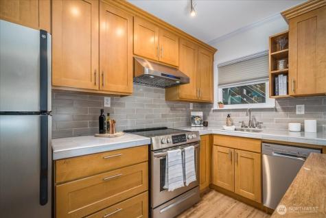 1310 Queen Anne Avenue N Seattle WA 98109