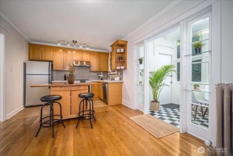 1310 Queen Anne Avenue N Seattle WA 98109