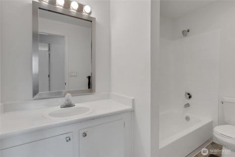 419 S 325th Place Federal Way WA 98003