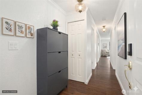 2930 76th Avenue SE Mercer Island WA 98040