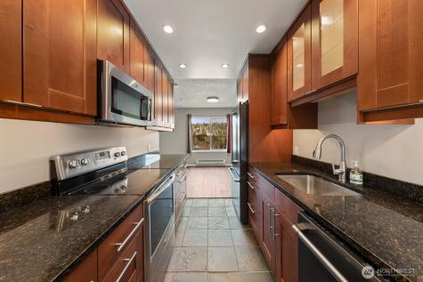 2562 Thorndyke Avenue W Seattle WA 98199