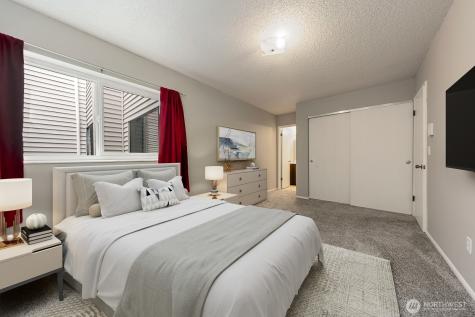 2562 Thorndyke Avenue W Seattle WA 98199