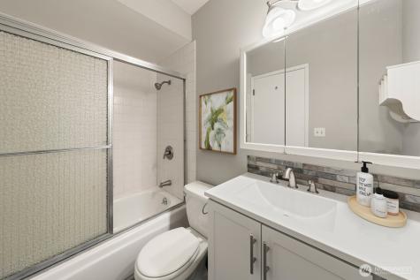 2562 Thorndyke Avenue W Seattle WA 98199
