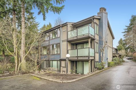 1804 105th Seattle WA 98133