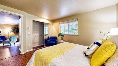 23301 Cedar Way Mountlake Terrace WA 98043
