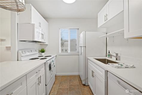 12513 NE 130th Way Kirkland WA 98034