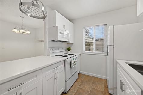 12513 NE 130th Way Kirkland WA 98034