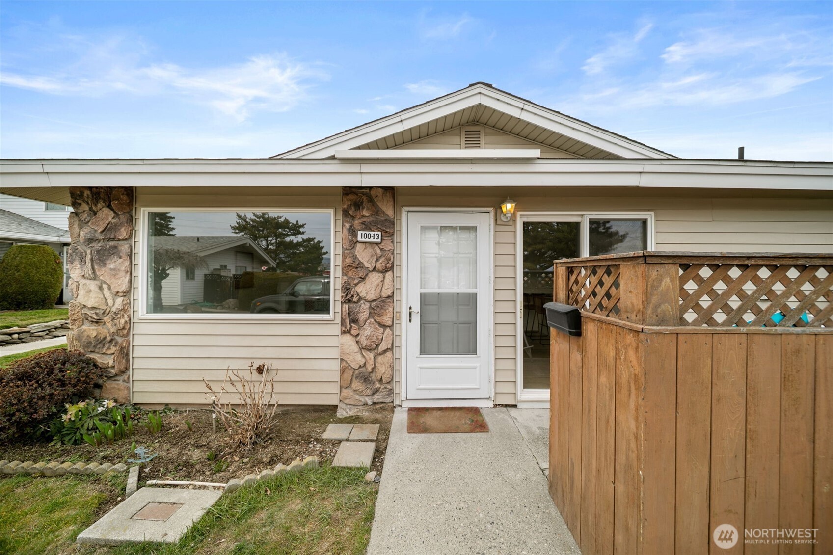 100 Simon Street East Wenatchee WA 98802