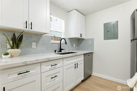 1220 N 137th Street Seattle WA 98133