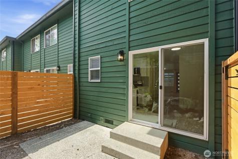 1220 N 137th Street Seattle WA 98133