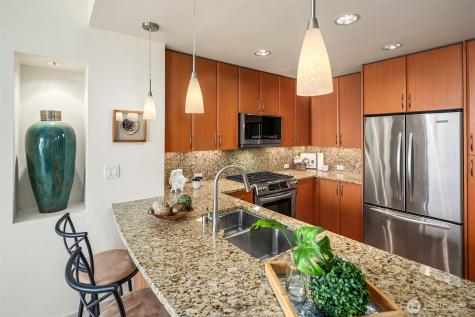 10610 NE 9th Place Bellevue WA 98004