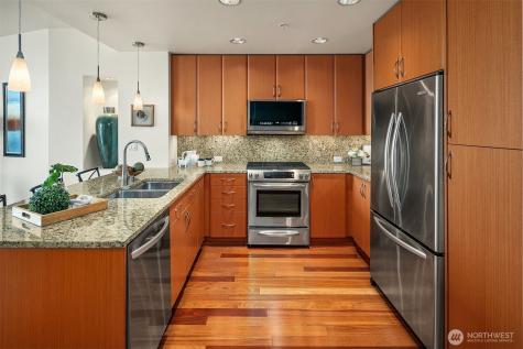 10610 NE 9th Place Bellevue WA 98004