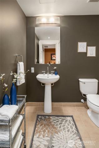 10610 NE 9th Place Bellevue WA 98004