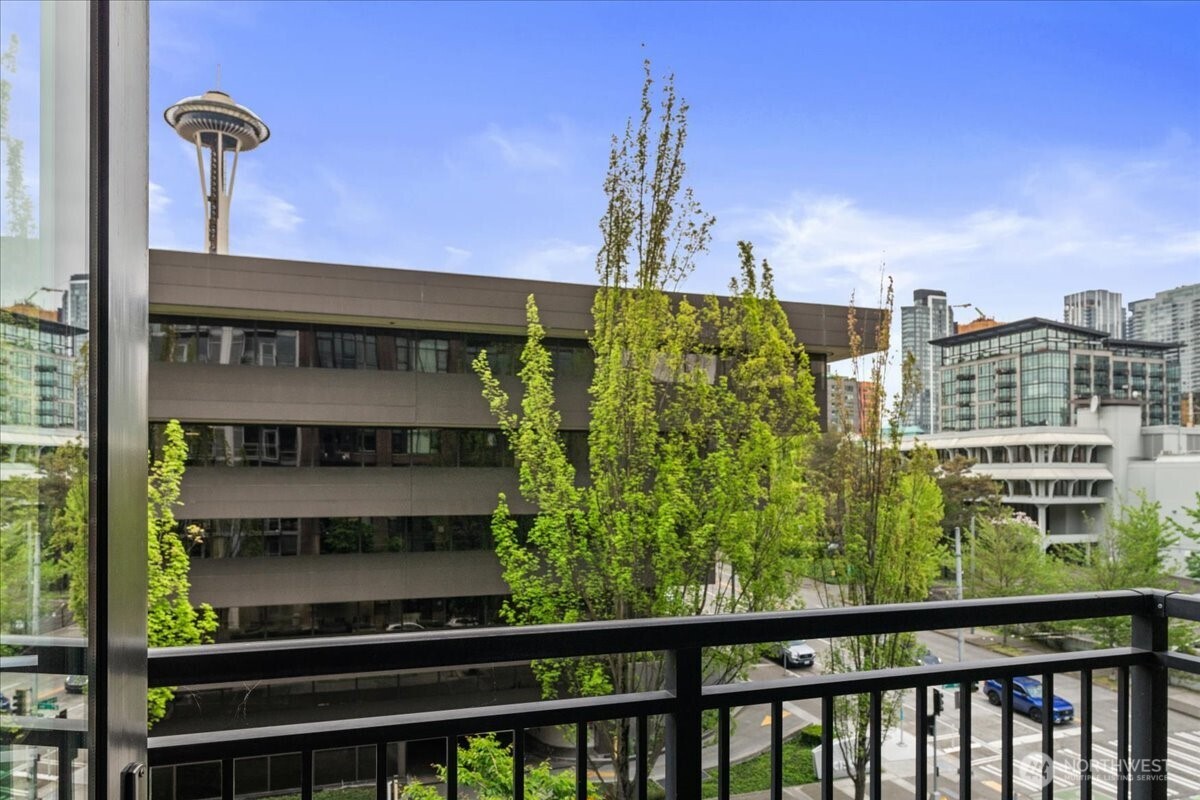 2911 2nd Avenue Seattle WA 98121