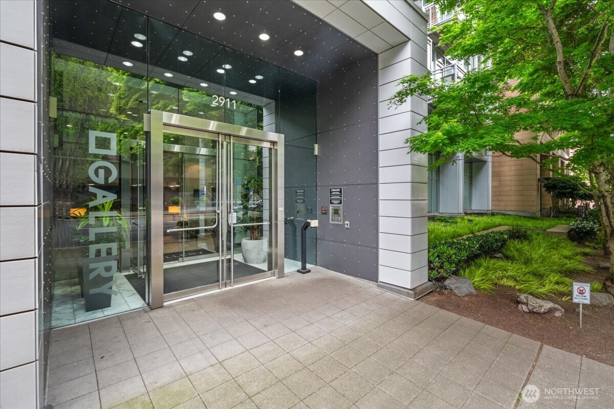 2911 2nd Avenue Seattle WA 98121