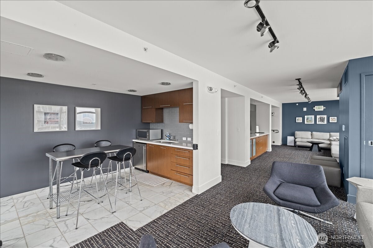 2911 2nd Avenue Seattle WA 98121