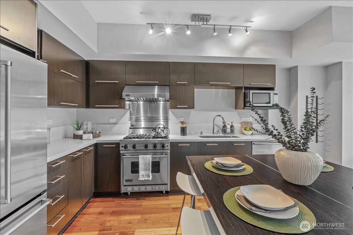 2911 2nd Avenue Seattle WA 98121