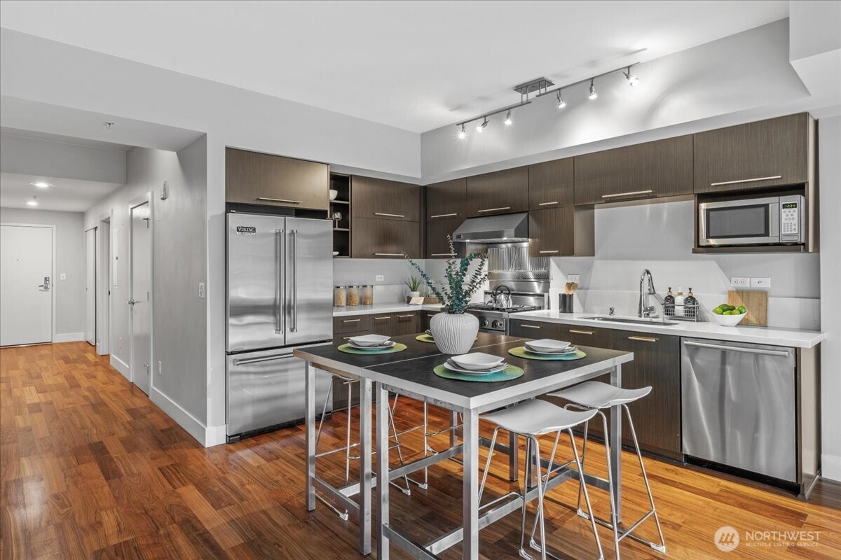 2911 2nd Avenue Seattle WA 98121
