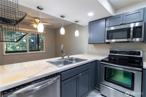 2929 SE Mile Hill Drive Port Orchard WA 98366