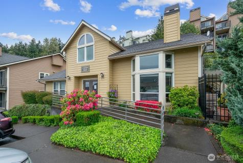 3815 SE 131st Lane SE Bellevue WA 98006