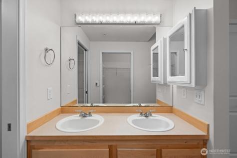 15325 SE 155th Place Renton WA 98058