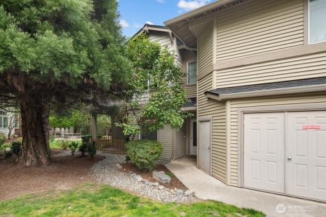 15325 SE 155th Place Renton WA 98058