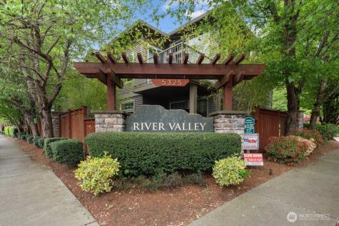 15325 SE 155th Place Renton WA 98058