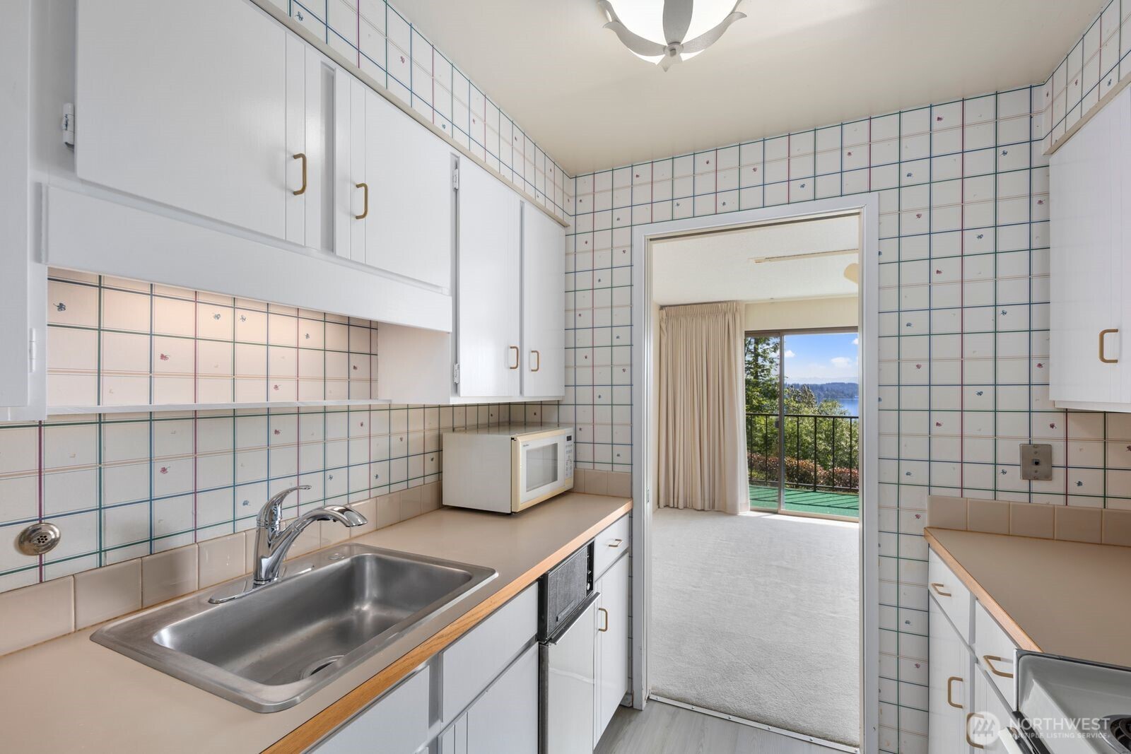 8001 Sand Point Way NE Seattle WA 98115