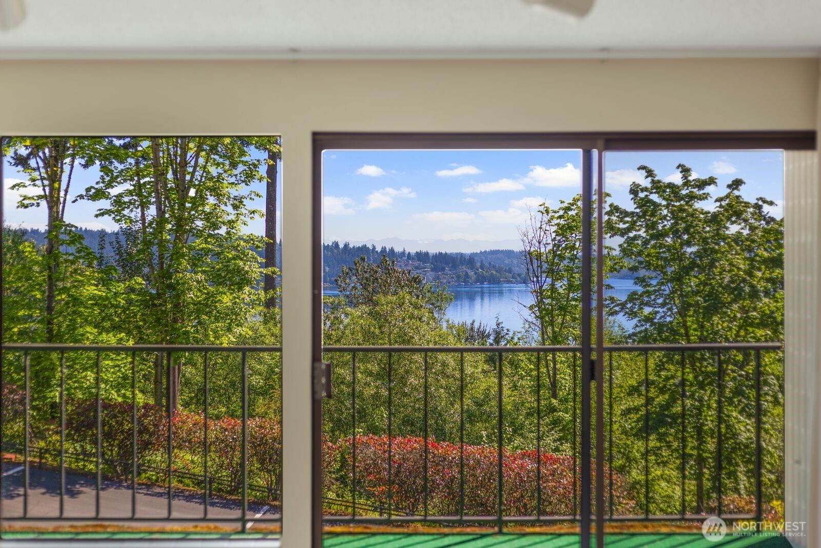 8001 Sand Point Way NE Seattle WA 98115