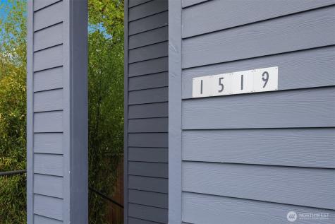 1519 5th Ave W Seattle WA 98119