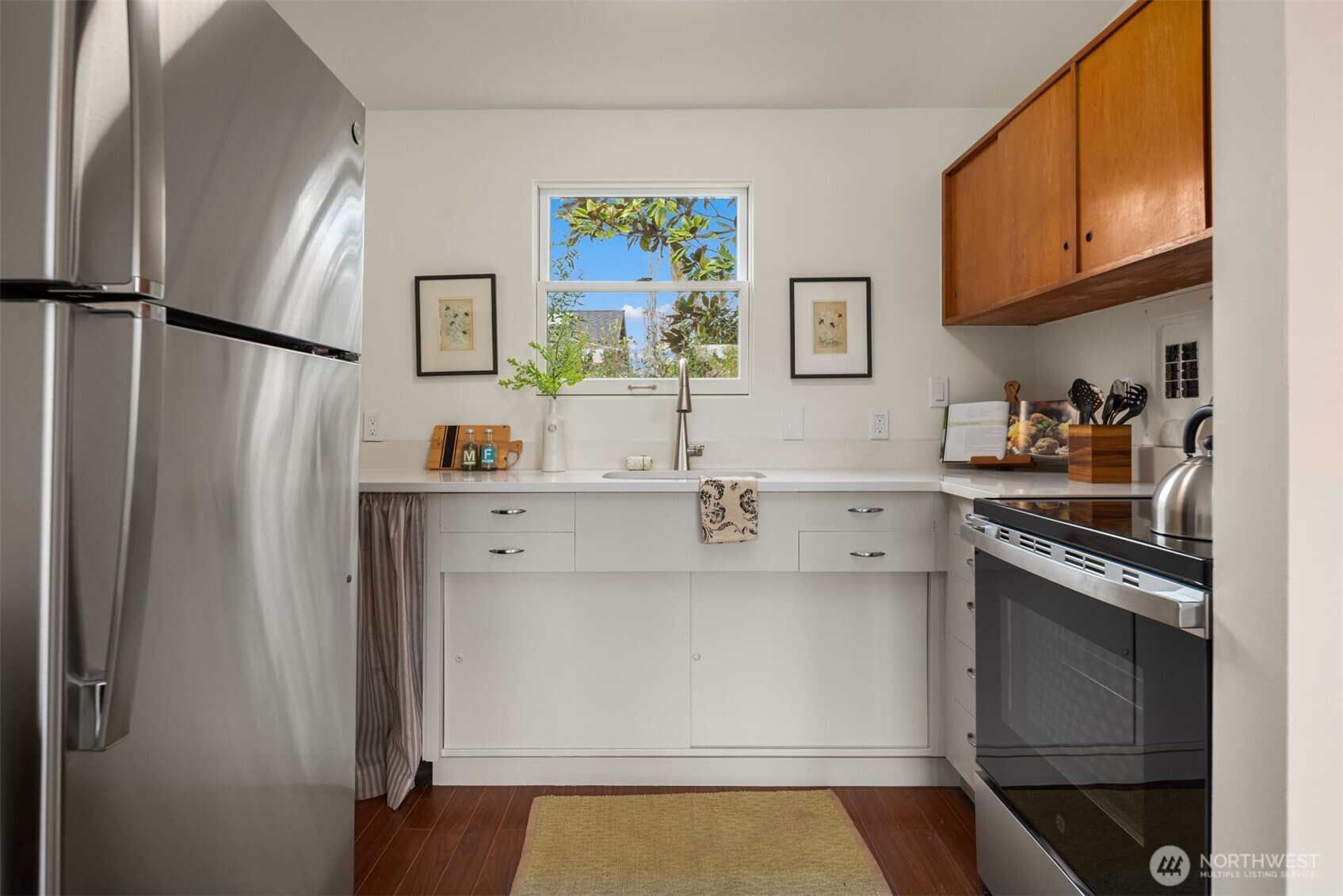 1519 5th Ave W Seattle WA 98119