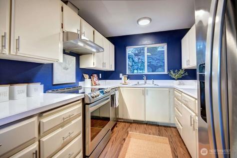 13045 15th Avenue NE Seattle WA 98125