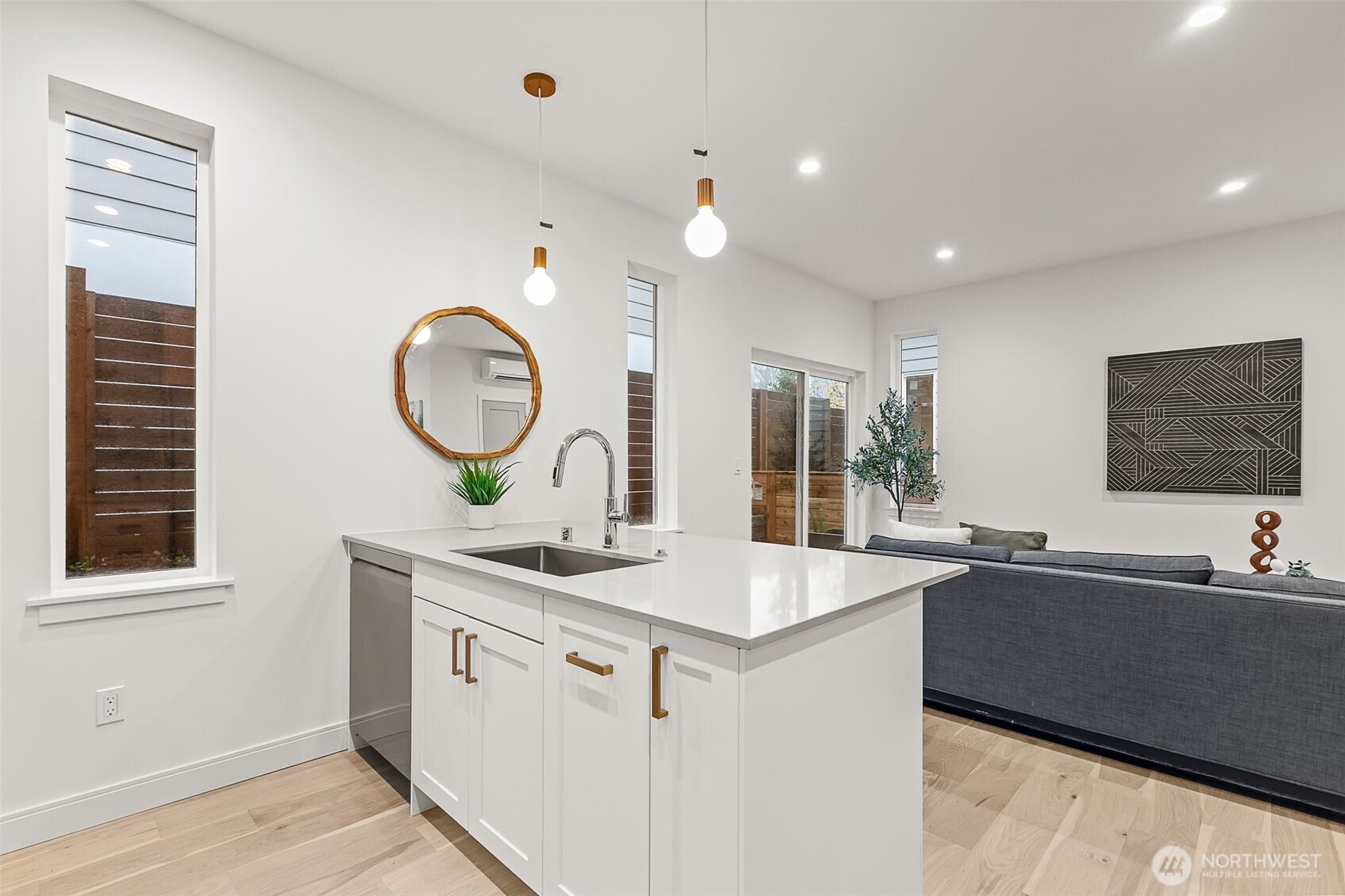 3552 S Dawson Street Seattle WA 98118