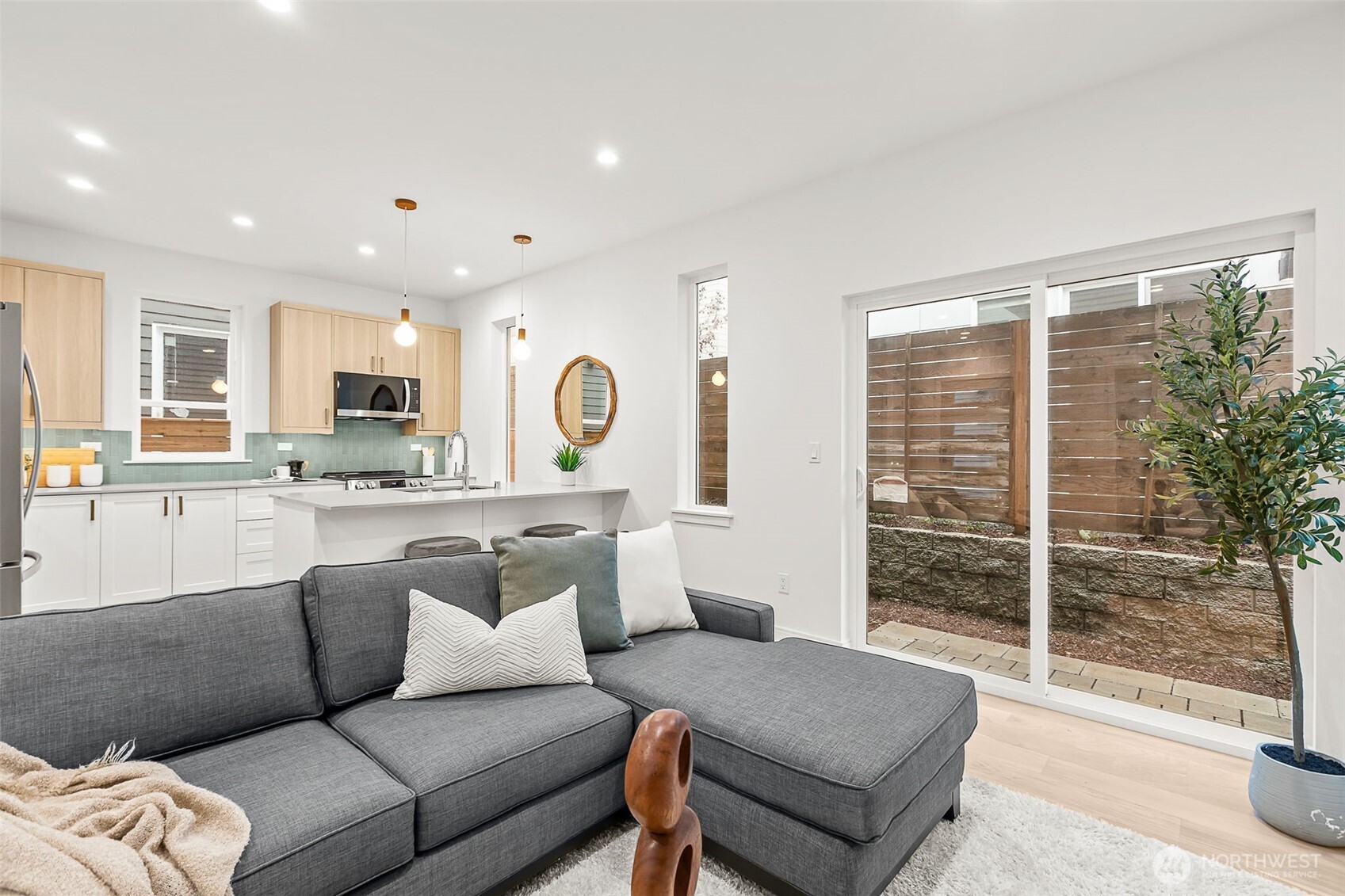 3552 S Dawson Street Seattle WA 98118