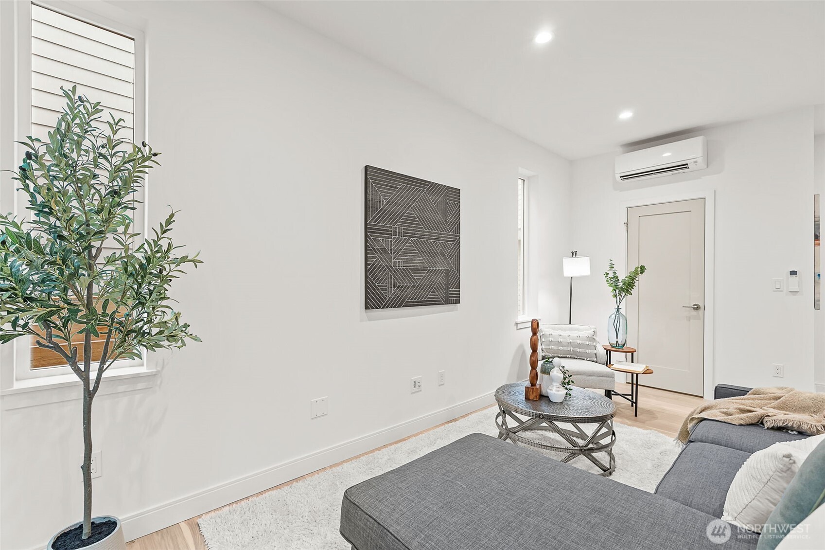 3552 S Dawson Street Seattle WA 98118