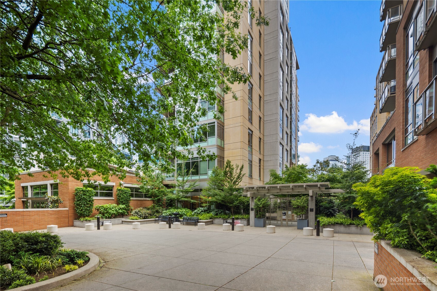900 Lenora Street Seattle WA 98121