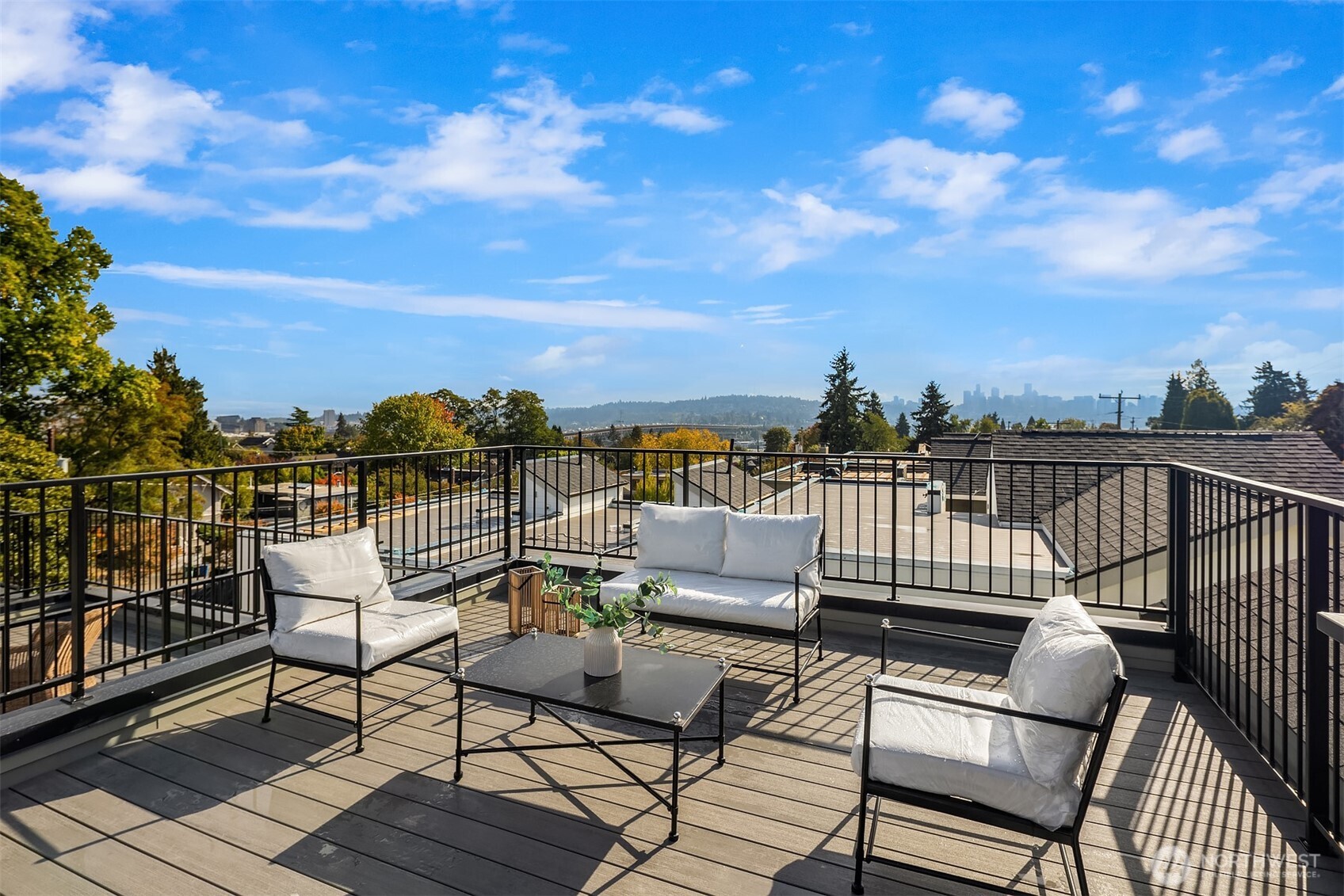4417 2nd Avenue NE Seattle WA 98105