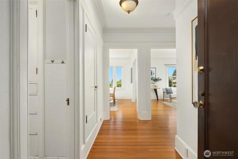 1902 Bigelow Avenue N Seattle WA 98109