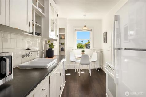 1902 Bigelow Avenue N Seattle WA 98109